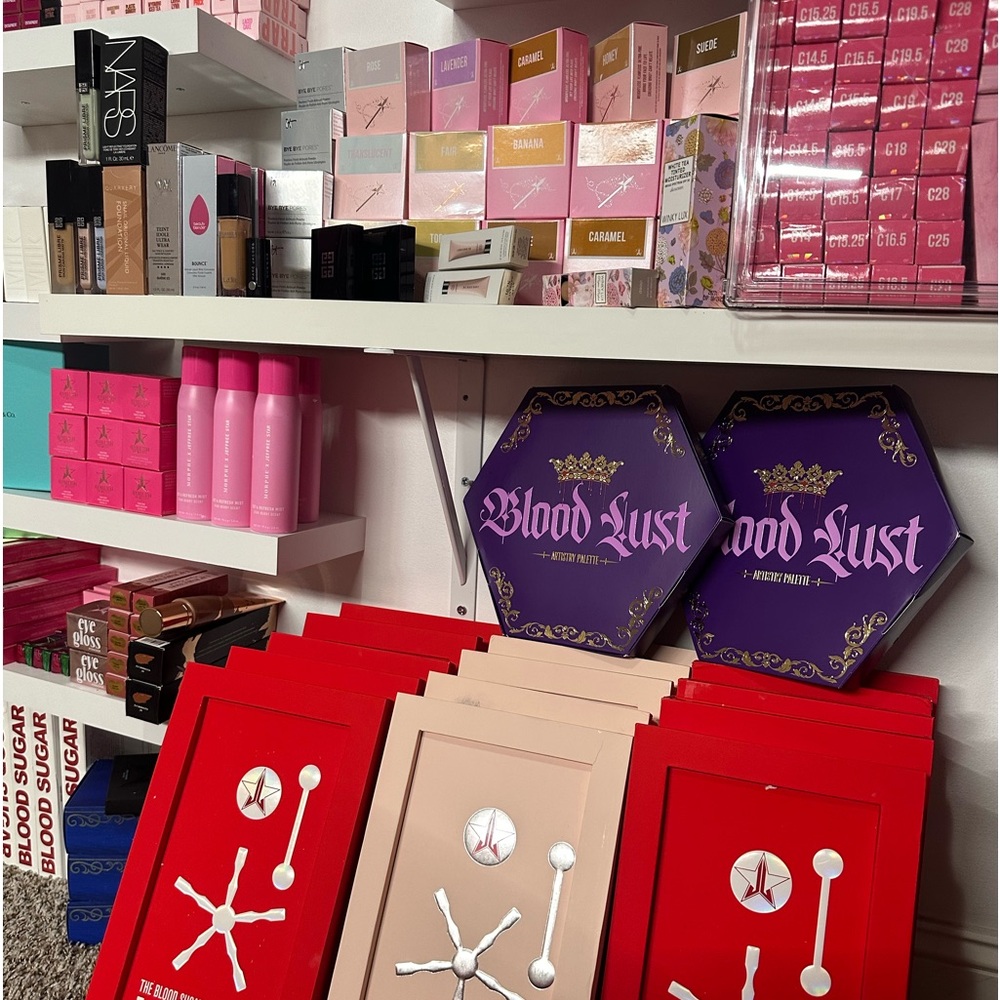 Hopeβs Makeup, Beauty and Skincare Show - Picture 15 of 17